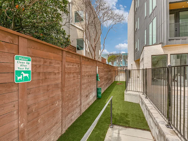 Capitol Flats — Photo 11