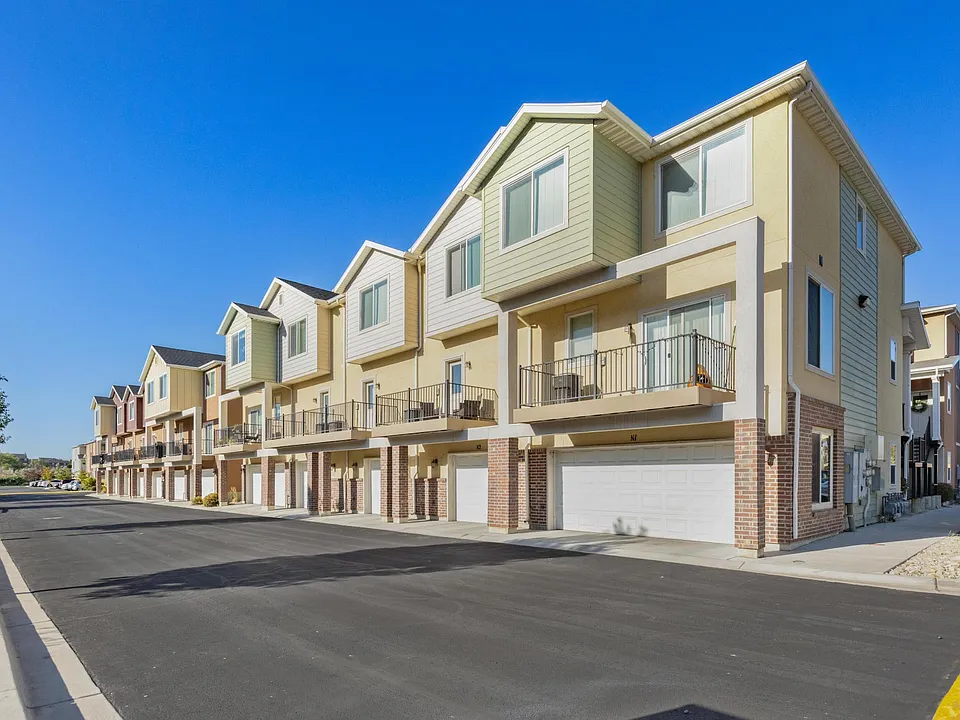 South Ridge Townhomes