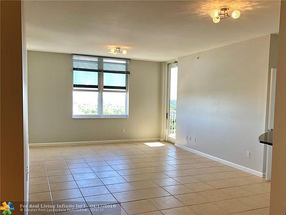 2nd image of 511 SE 5th Ave APT 1613
