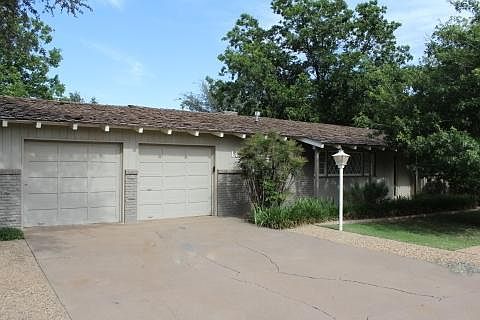 2 Car Garage