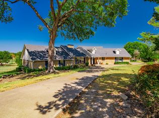 12 Meadowlake Dr, Heath, TX 75032