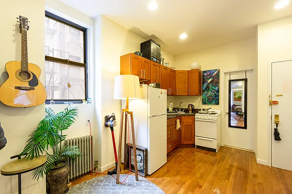 Rented by City Connections Realty | media 22