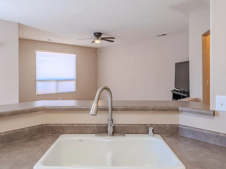 1124 Calle Corvo NE — Photo 14