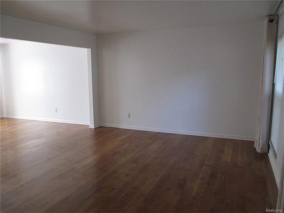 2nd image of 2823 Homewood Dr