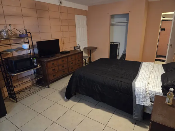 2500 S Atlantic Ave, Daytona Beach, FL 32118
