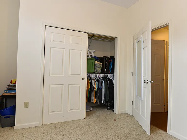 320 S Dunn — Photo 34