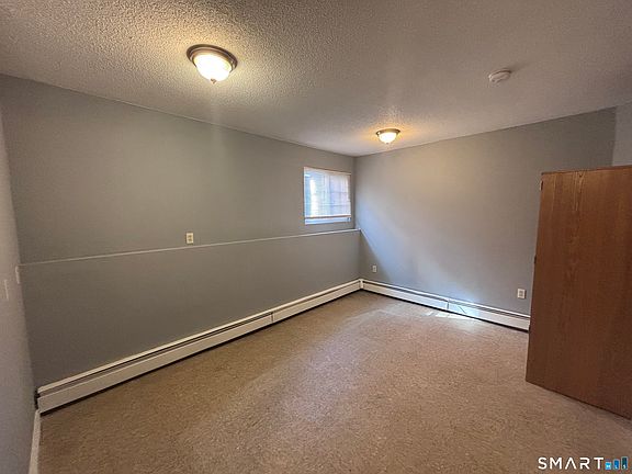 4th image of 71 Williams St #B