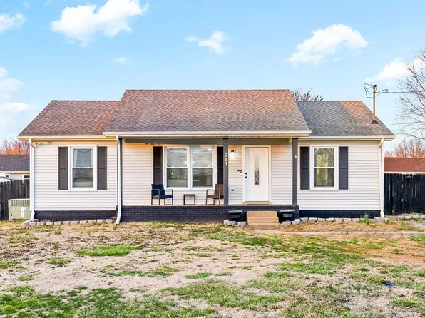 713 Carbondale Dr, Oak Grove, KY 42262