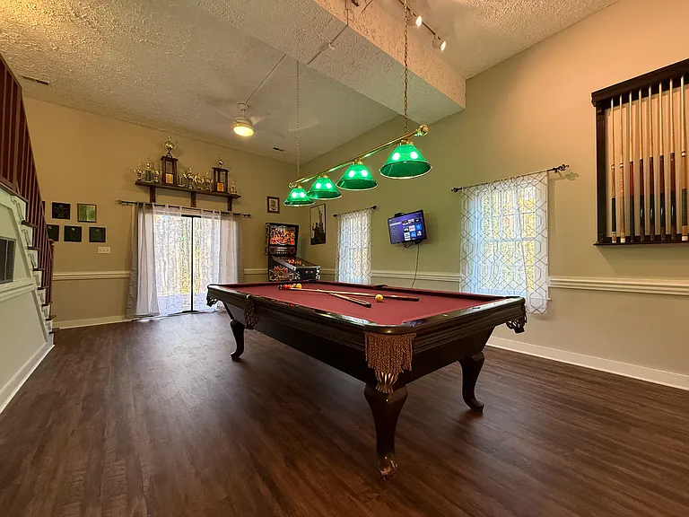 505 Westbrook Dr — Photo 35
