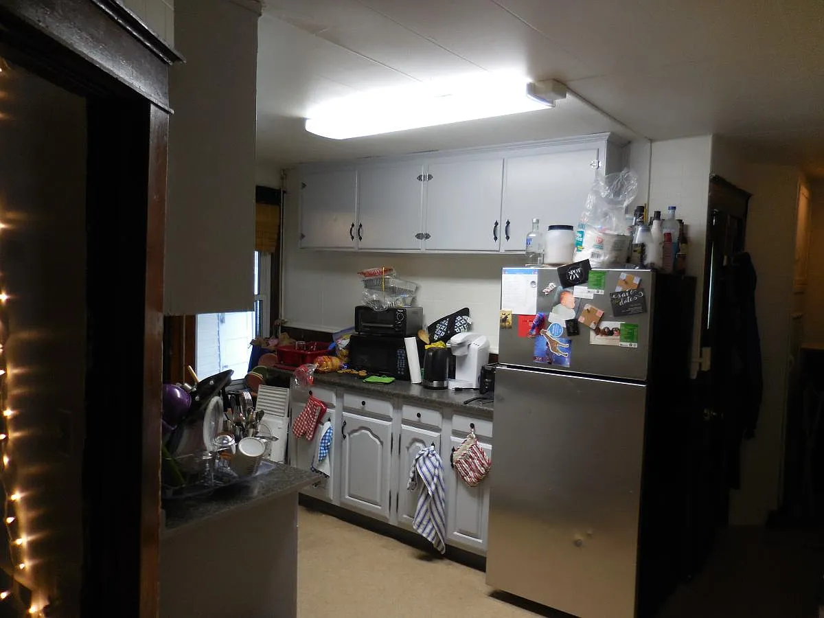 451 Colchester Avenue — Photo 3