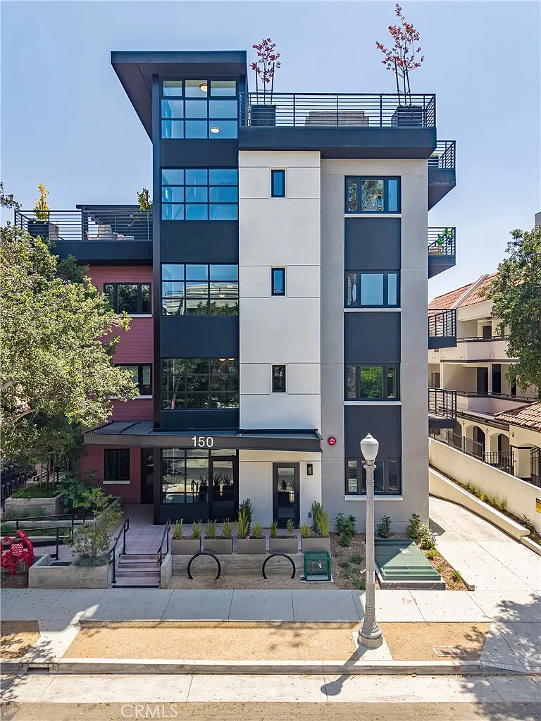 2 bed, 1240 sqft, $4,800 — Photo 3