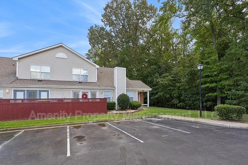 2 bed, 2.0 bath, 1606 sqft, $2,300 — Photo 2
