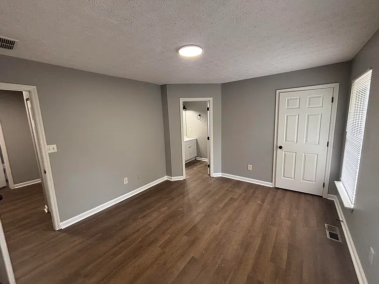 2744 Hayden Park Ln — Photo 5