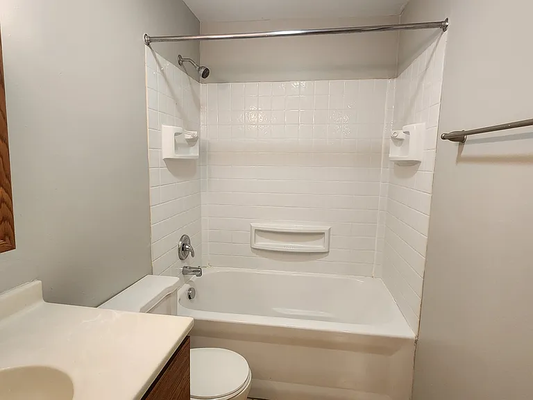 220 E. Lane Ave. — Photo 27
