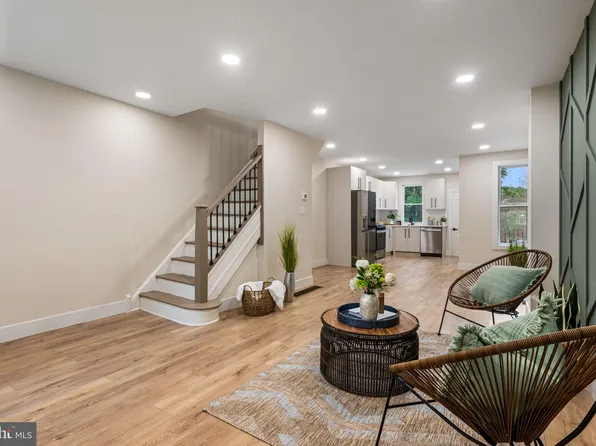 332 W Mount Pleasant Ave, Philadelphia, PA 19119