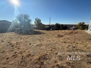 E 5th Ave, Glenns Ferry, ID 83623