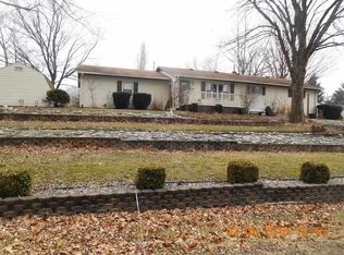 5738 W Osprey Dr, Mentone, IN 46539