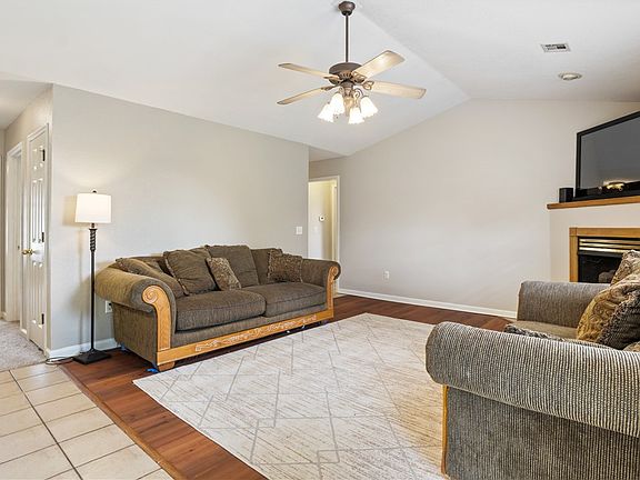4th image of 505 SW 6th Ave