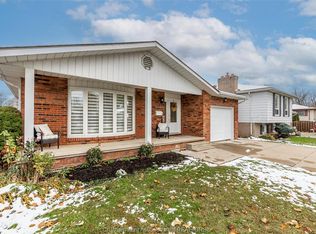 87 Woodycrest Ave, Kingsville, ON