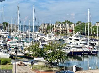 7038 Clinton Ct, Annapolis, MD 21403