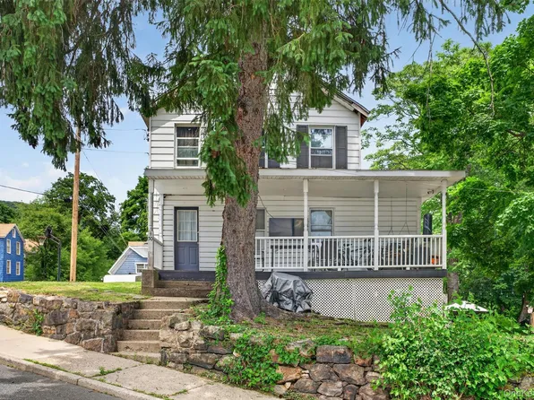50 Schneider Avenue, Highland Falls, NY 10928