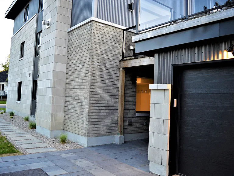 99 Queen Mary St #1 — Photo 20