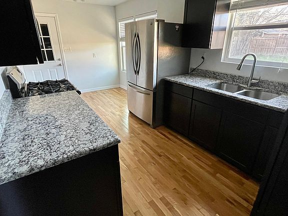 5th image of 551 Marchmont Ln