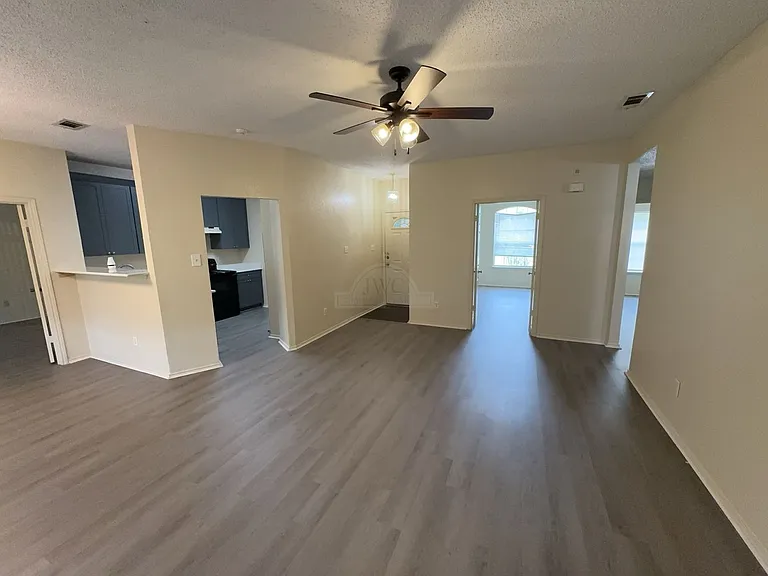 4303 Fawn Dr — Photo 3