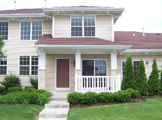 1262 Walnut Glen Dr #3C, Crystal Lake, IL 60014