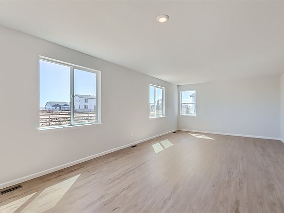 4th image of 5890 Sunrise Pl