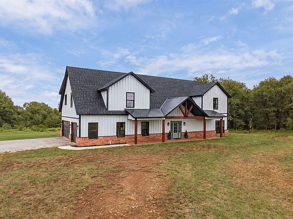 3rd image of 468 High Point Ln