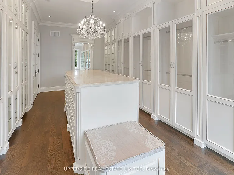29 Riverside Blvd W — Photo 16