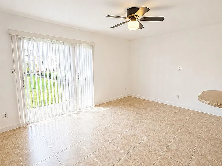 5820 N Church Ave #112 — Photo 5