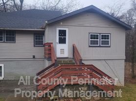 2308 Lakewood Ave SW