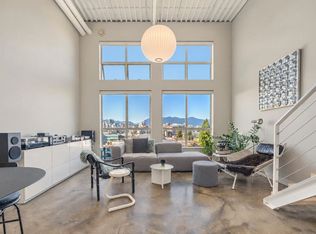 338 W 8th Ave #402, Vancouver, BC V5Y 3X2