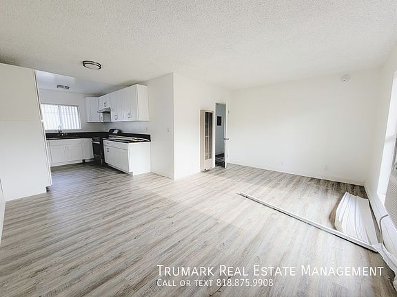 2nd image of 210 W Tujunga Ave #22