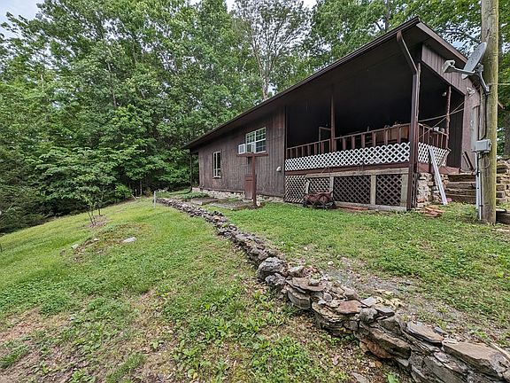 3rd image of 111 Southwind Ln