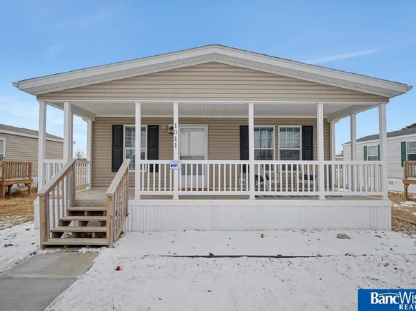 1011 Gordon Dr, Lincoln, NE 68522