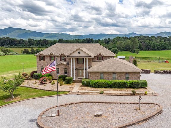2nd image of 5 Lilly Farm Ln