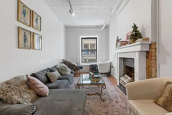 Living room, photo 1