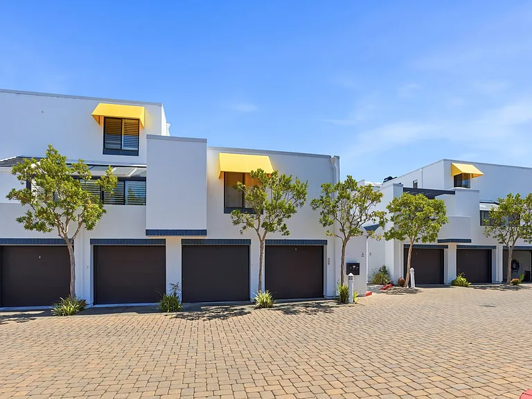 814 Balboa Ln — Photo 21