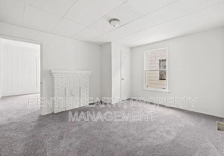 4813 Court S — Photo 9