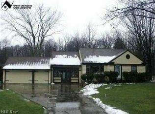 31250 Woodcrest Rd, Chagrin Falls, OH 44022