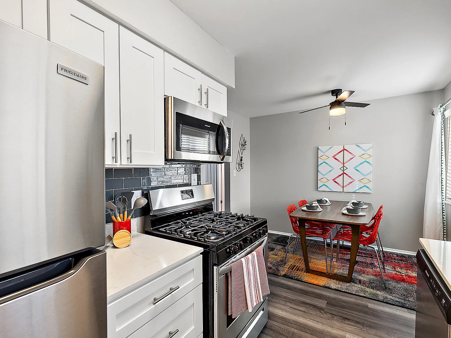 Cherry Hill Village Apartments - Dearborn Heights, MI — Photo 3
