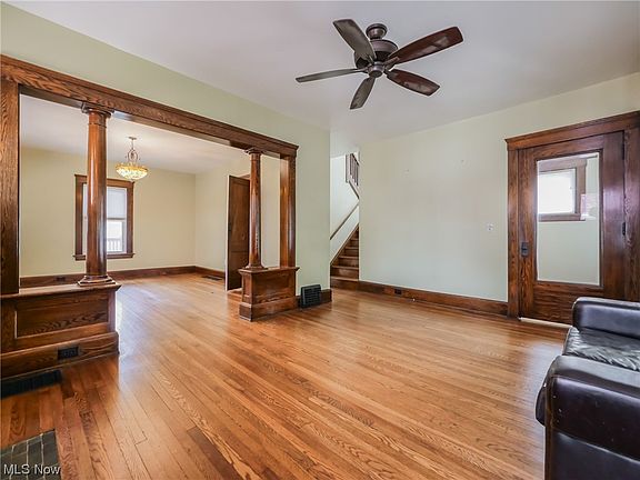 5th image of 1309 Cranford Ave