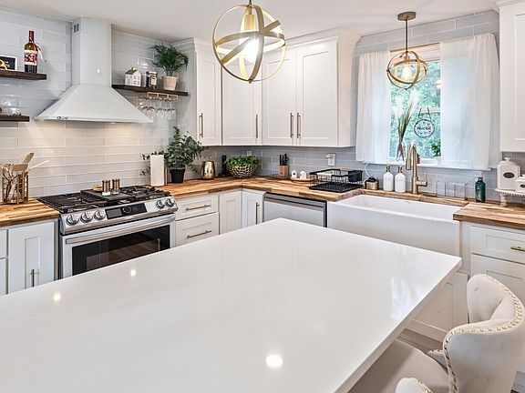 4th image of 69 Main St