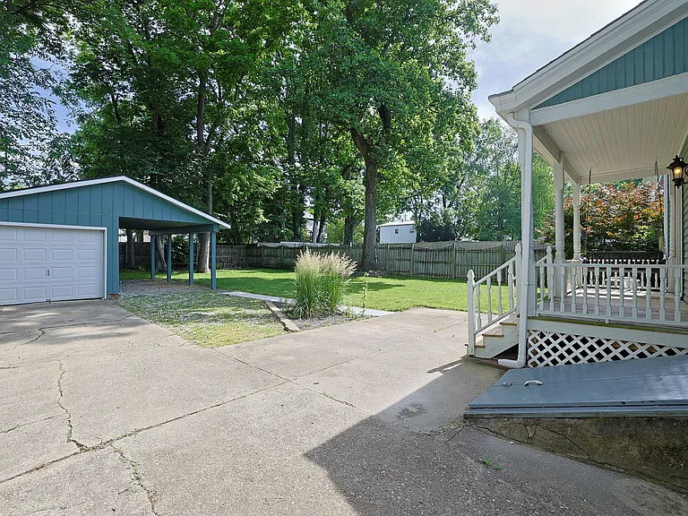 6118 Prentice St — Photo 5