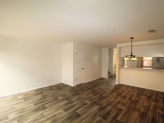 4th image of 996 Sandpiper Ct