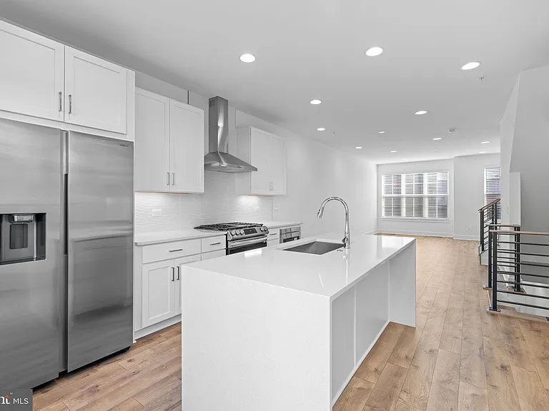 3104 Camber Pl — Photo 3