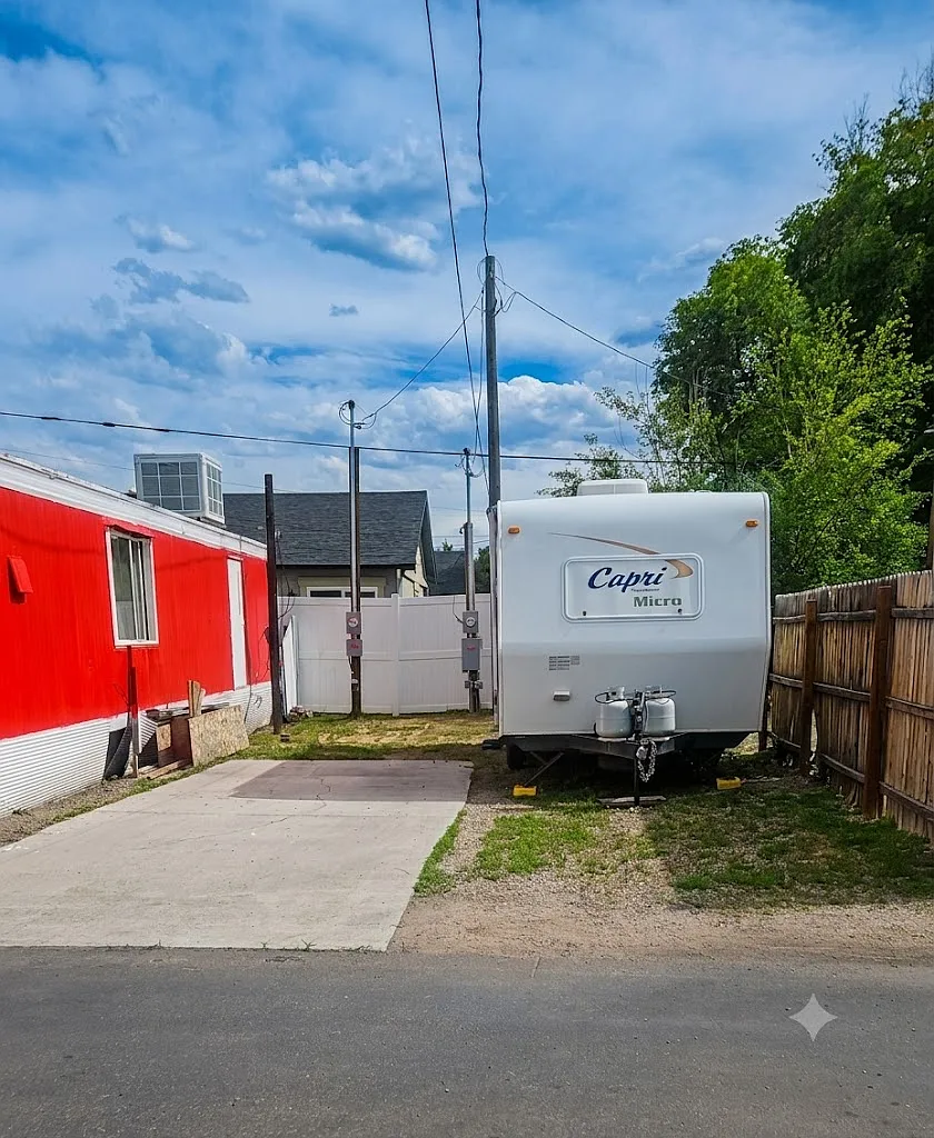 Studio, $795 — Photo 1